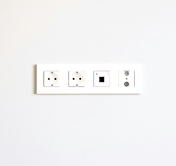 Internetijuhtmete ja -pistikute paigaldus